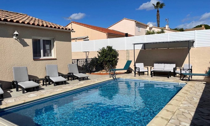 Le Grand Large Villa | Villa with Private Pool and WIFI, Pets Welcome