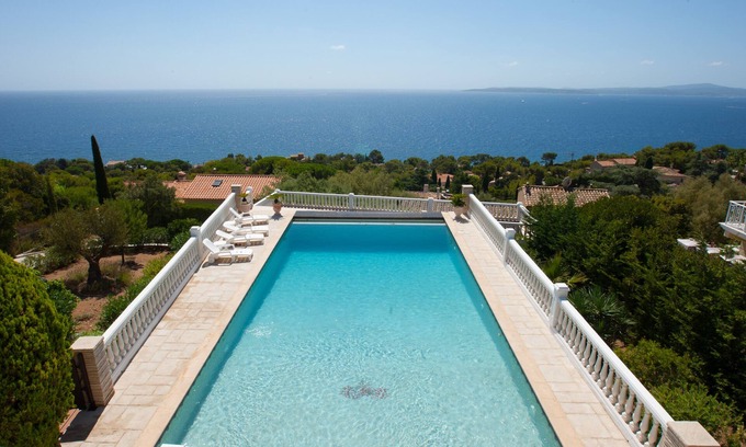 Les Issambres Villa | Villa with solar-heated 7m x 14m pool with splendid sea view