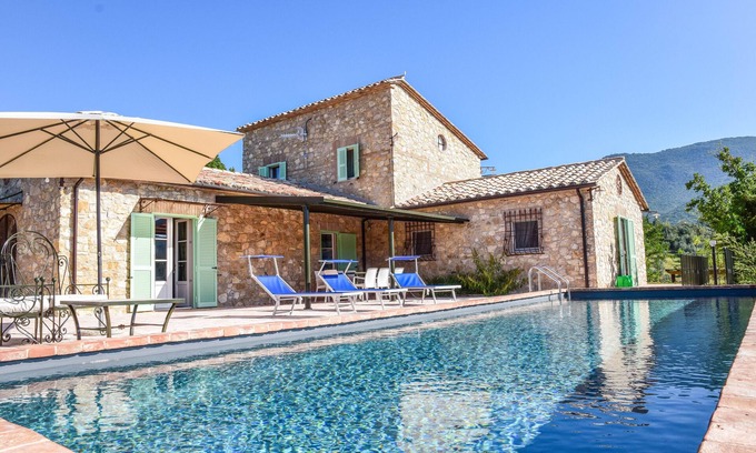 Montecchio Villa | Villa with garden, private pool and air conditioning. Panoramic views!