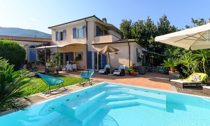 Campo nell'Elba Villa | Villa with panoramic swimming pool and garden