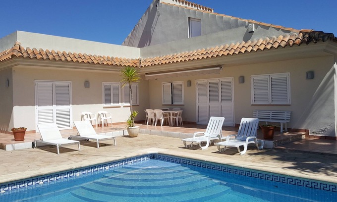 Vinaros Ski Chalet | VILLA WITH POOL AND BARBECUE