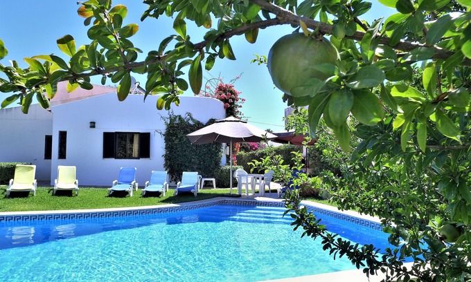 Conceicao e Cabanas de Tavira Villa | Villa with pool and garden near the beach of Cabanas