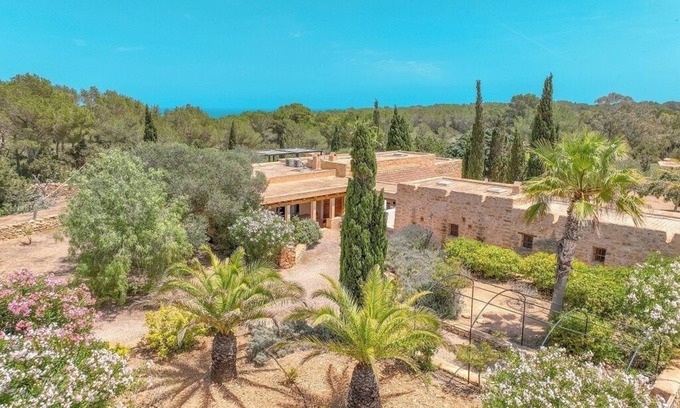 Formentera House | Villa with pool, large garden and several porches