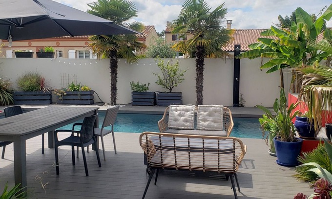 Pibrac Villa | Villa with pool near Toulouse, forest and amenities