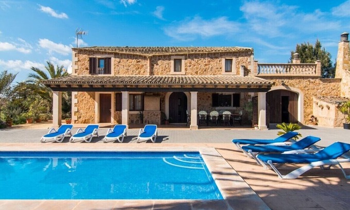 Campos Ski Chalet | Villa with pool very close to Es Trenc Beach