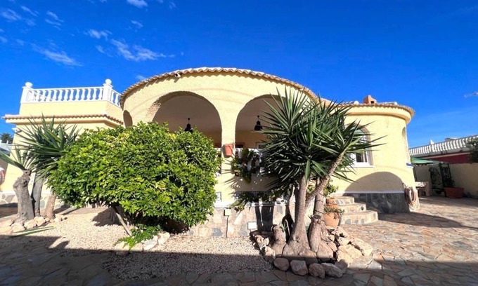 El Chaparral Ski Chalet | Villa with Private Pool in El Chaparral