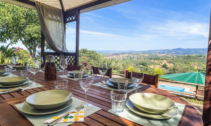 Montecchio Villa | Villa with private garden and pool. Fantastic views on the countryside.