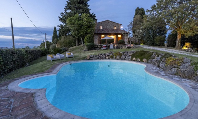 Chianni House | Villa with private pool and stunning views near Pisa