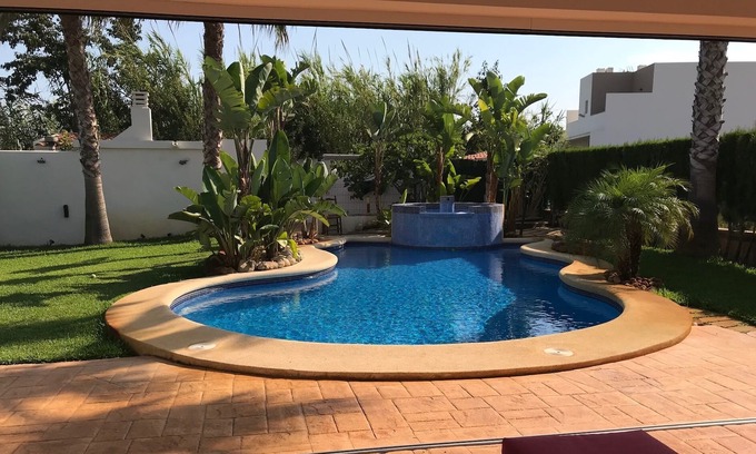 Oliva Villa | villa with private pool 200 meters from the sandy beach