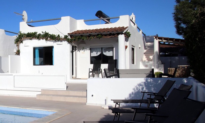 Gale Villa | Villa with private pool and free Wi-Fi