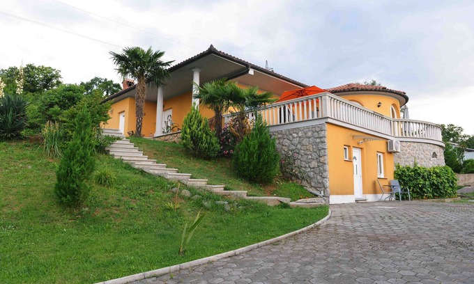 Opric House | Villa With Private Pool And Garden With Sea View Nera