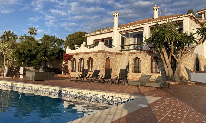 Salobrena Villa | Villa with superb sea view and swimming pool