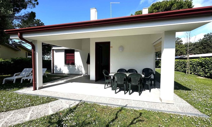 Bibione Villa | Villa with terrace and garden