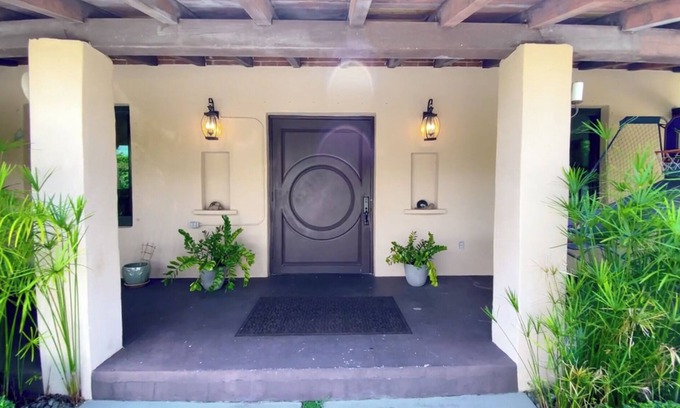 Seybold House | Villa Zen Miami Gated Luxury Home w/Pool Sleeps 8