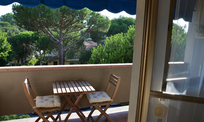 Capanne-Prato-Cinquale Apartment | Villafiorita, studio 100 meters from the beach, Forte dei Marmi