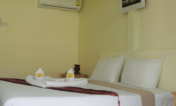 Ko Mook Hotel | Village Garden Bungalows Kho Mook
