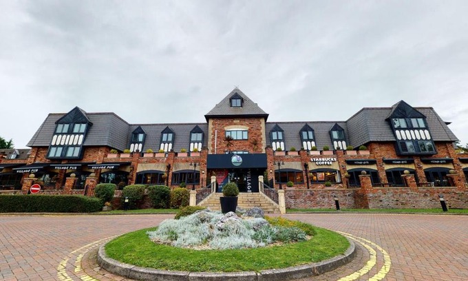 Cheadle Hotel | Village Hotel Manchester Cheadle