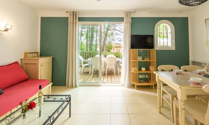 Rouret House | Village Le Rouret - maison avec piscines partagées