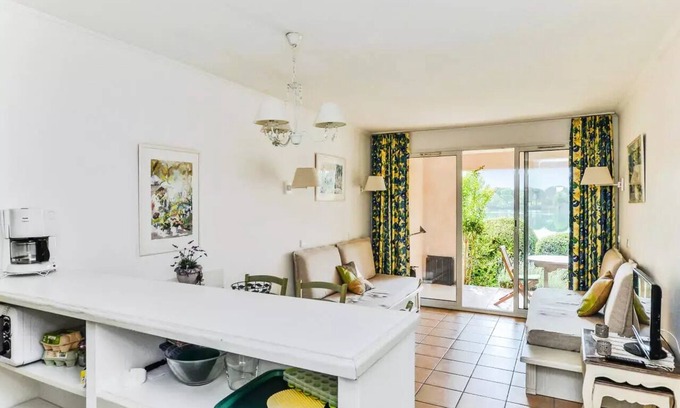 Pont Royal Apartment | Village Pont Royal in Provence - maeva Home - Comfort 1 bedroom apartment (5 people)