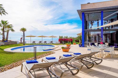 Badia Blava Villa | Villas in Badia Blava, Spain