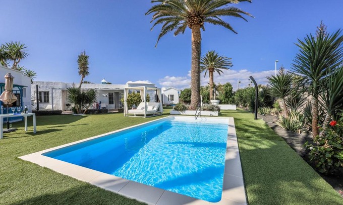 Playa Blanca Villa | Villas New Lanzasuites