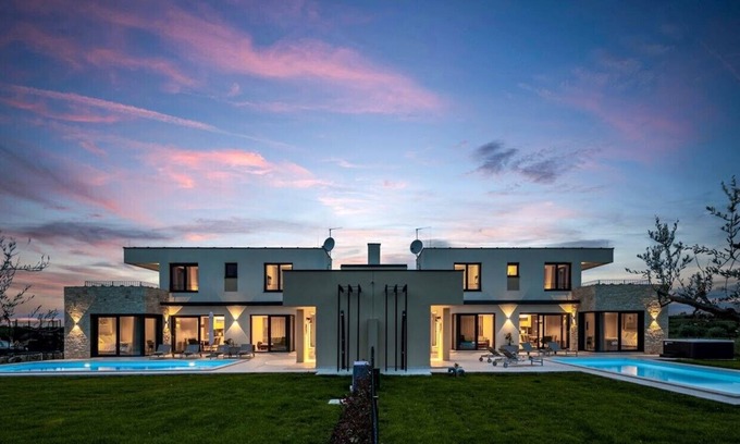 Brtonigla Villa | VILLAS PRIMA FOR LARGE GROUPS