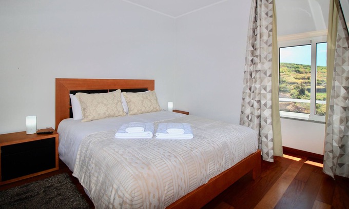 Madeira Island Apartment | Villas Quinta da Lapa 2. Flat B. Heated pool. WiFi