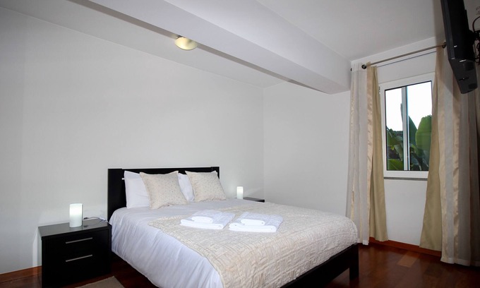 Madeira Island Apartment | Villas Quinta da Lapa 2. Flat E. Heated pool. WiFi
