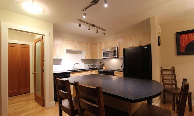Blackcomb Apartment | Villas Snowberry by Whistler Retreats