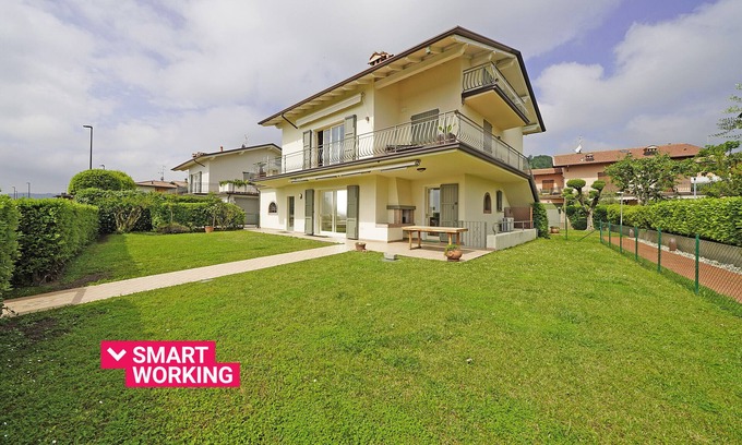 Padenghe sul Garda Ski Chalet | Villetta Bucaneve by Wonderful Italy