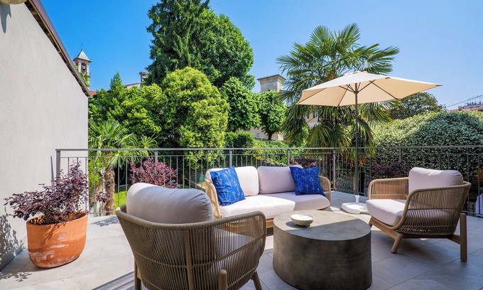 Intra House | Villetta Gialla: your exclusive city oasis with style