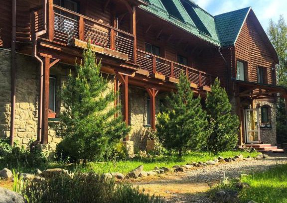 Bystrytsya Hotel | Vilni Vitry