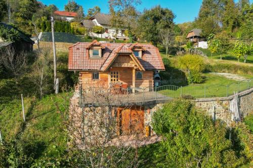 Srednje Grcevje House | Vineyard Chalet Hansel and Gretel - Happy Rentals