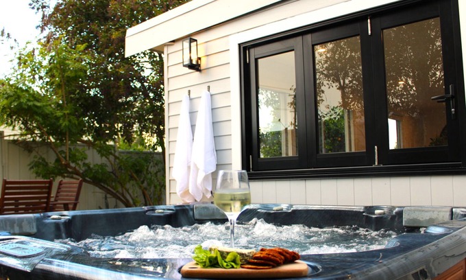 Cessnock House | Vino Valley - 3 Bed, 2 Bath and Heated Spa