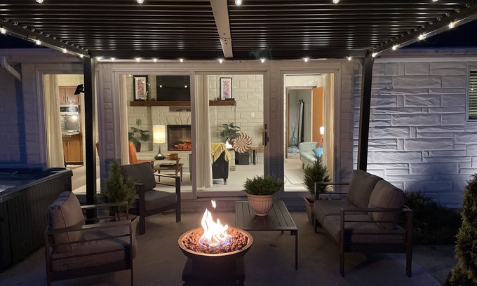 Shenandoah House | Vintage Charm With Modern Amenities With Mountain Views