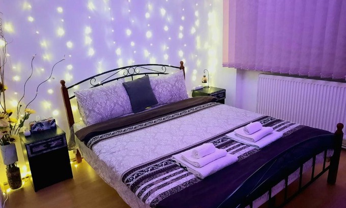 Lupeni Apartment | Vintage Experience