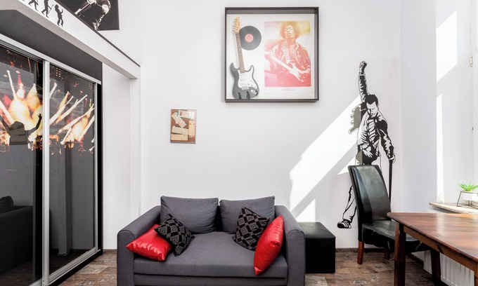 Wesoła Zachod Apartment | Vinyl Echo Vibes Studio