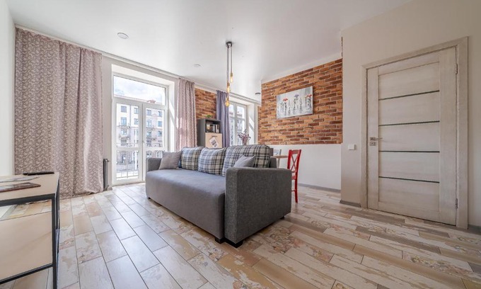 Sovetsky District Apartment | VIP European Style Apartment