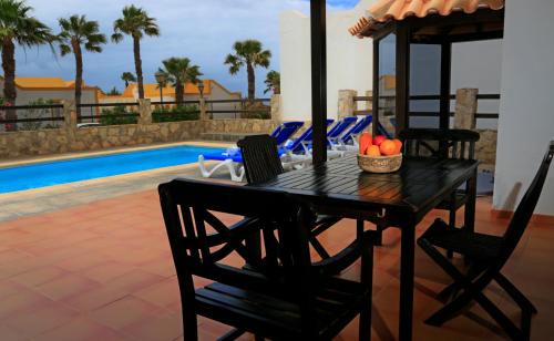 Caleta de Fuste Villa | Vip Villas - Caleta Dorada