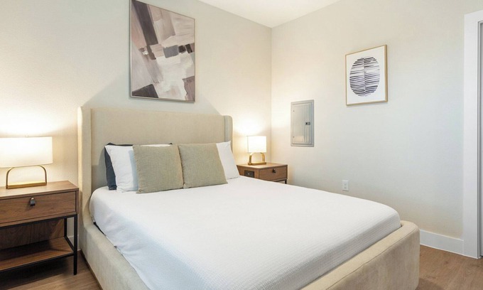 Seguin Apartment | Virginia 1BD 2 - One Bedroom Apartment, Sleeps 2