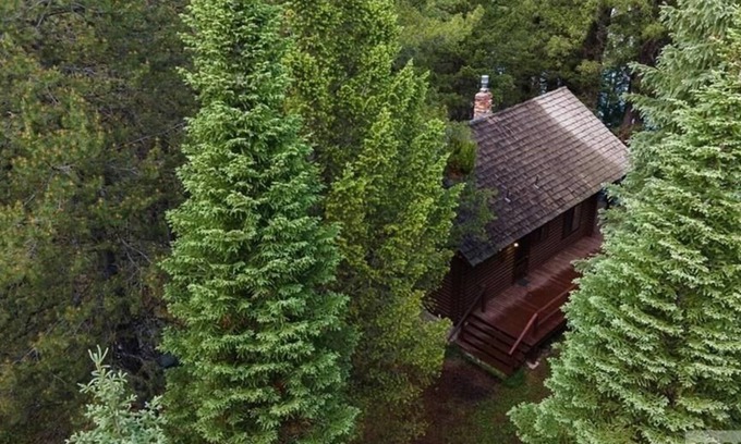 Island Park Cabin | Visit Yellowstone and stay on Henrys Lake outlet