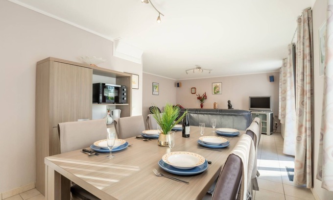 Bredene House | Vissershuisje 9/18 by Interhome