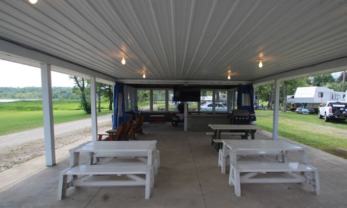 Waterford House | Vista Azul-Meet me at the Lake!