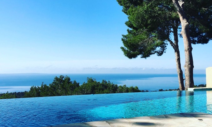 Es Cubells Villa | Vista Panorâmica e Única Para Esta Villa com 6 Quartos e 6 Banheiros