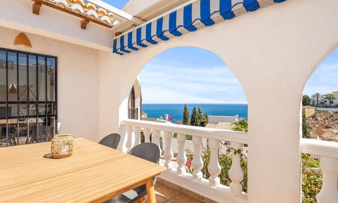 Cumbre del Sol House | Vista Romantica by Interhome