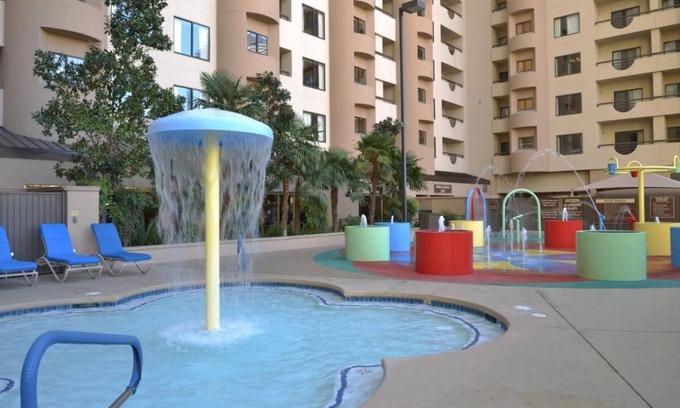 Las Vegas House | Viva Las Vegas! Scan The Code For 3D Tour! Onsite Pool, Spa