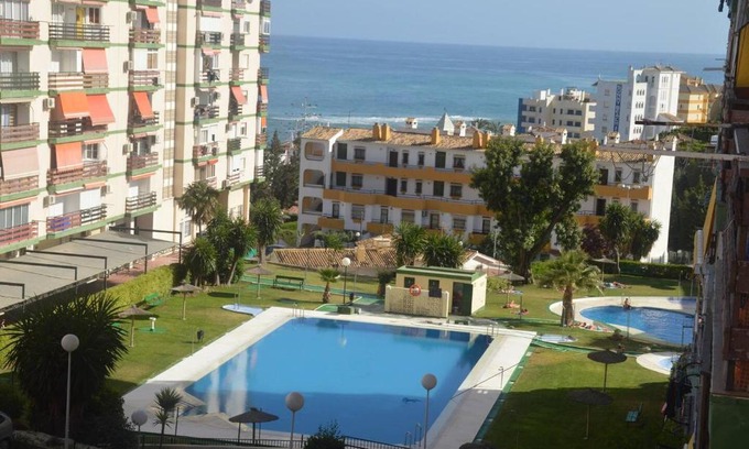 Benalmadena Costa Apartment | VIVE BENALMÁDENA Apartamento Las Naciones, PLAYA a 200 metros