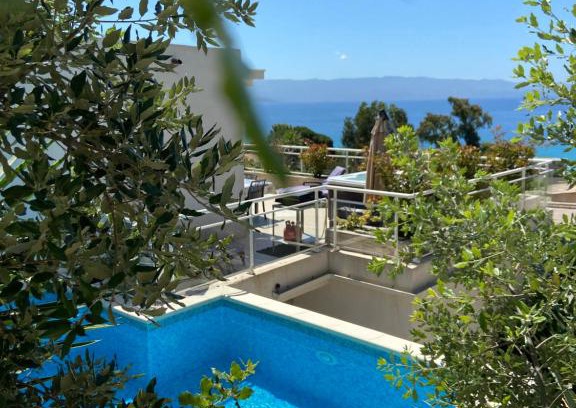 Ajaccio Villa | VIzzavona piscine et jacuzzi