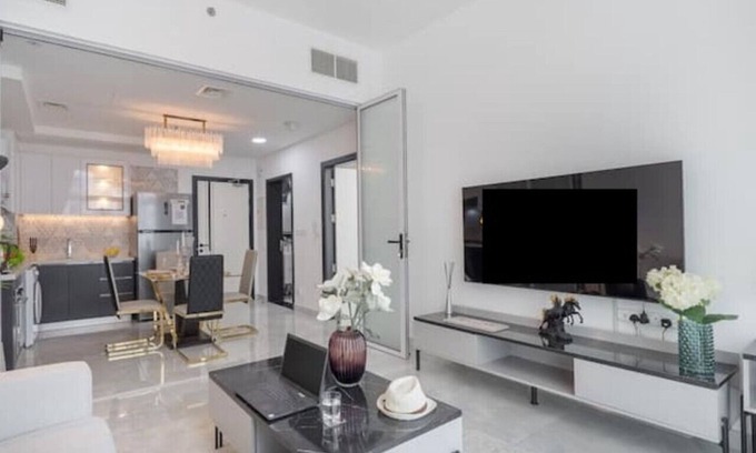 Discovery Gardens Apartment | Vogue| Elegance at Pearlz by Danube