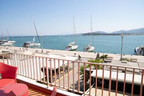 Volos City Centre Apartment | Volos Large Apartment Sea View